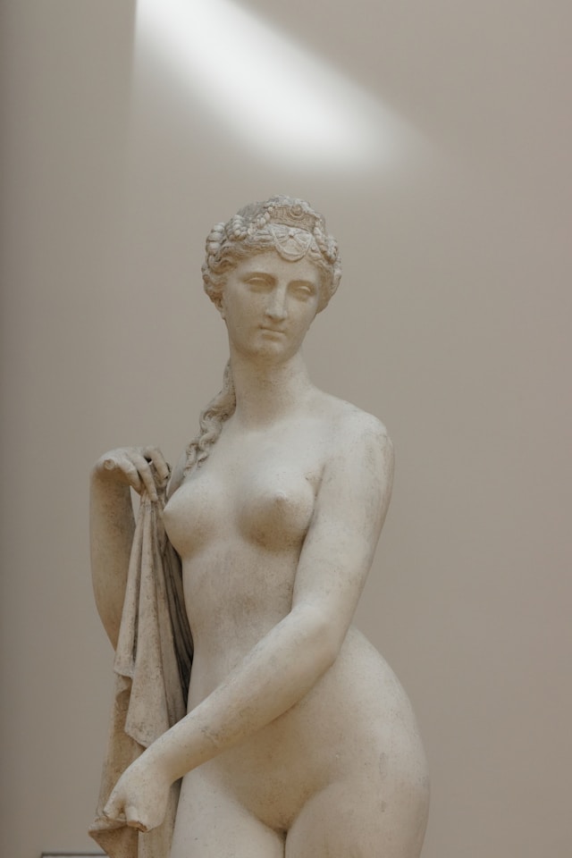 Statue de la femme